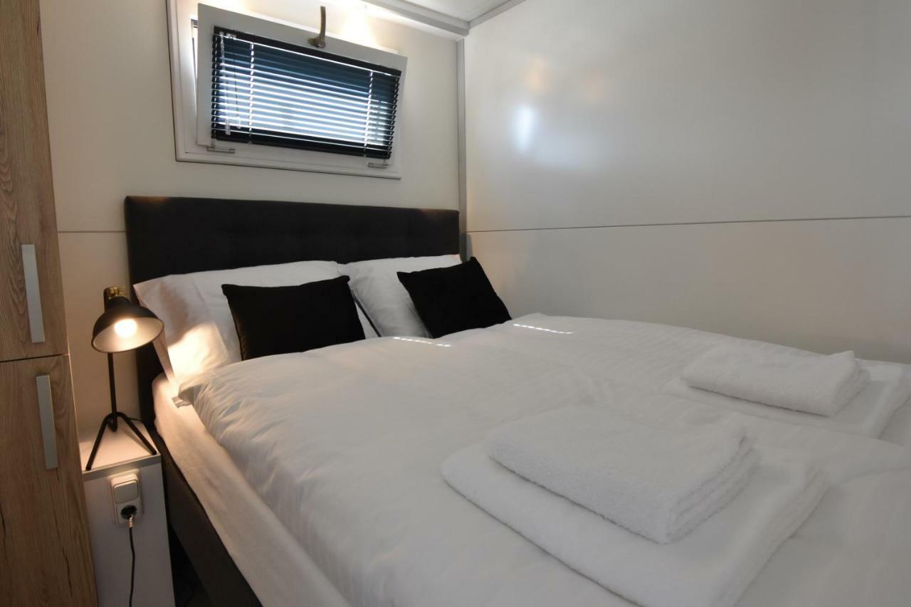 Lodge Cosy Floating Boatlodge Athene Maastricht